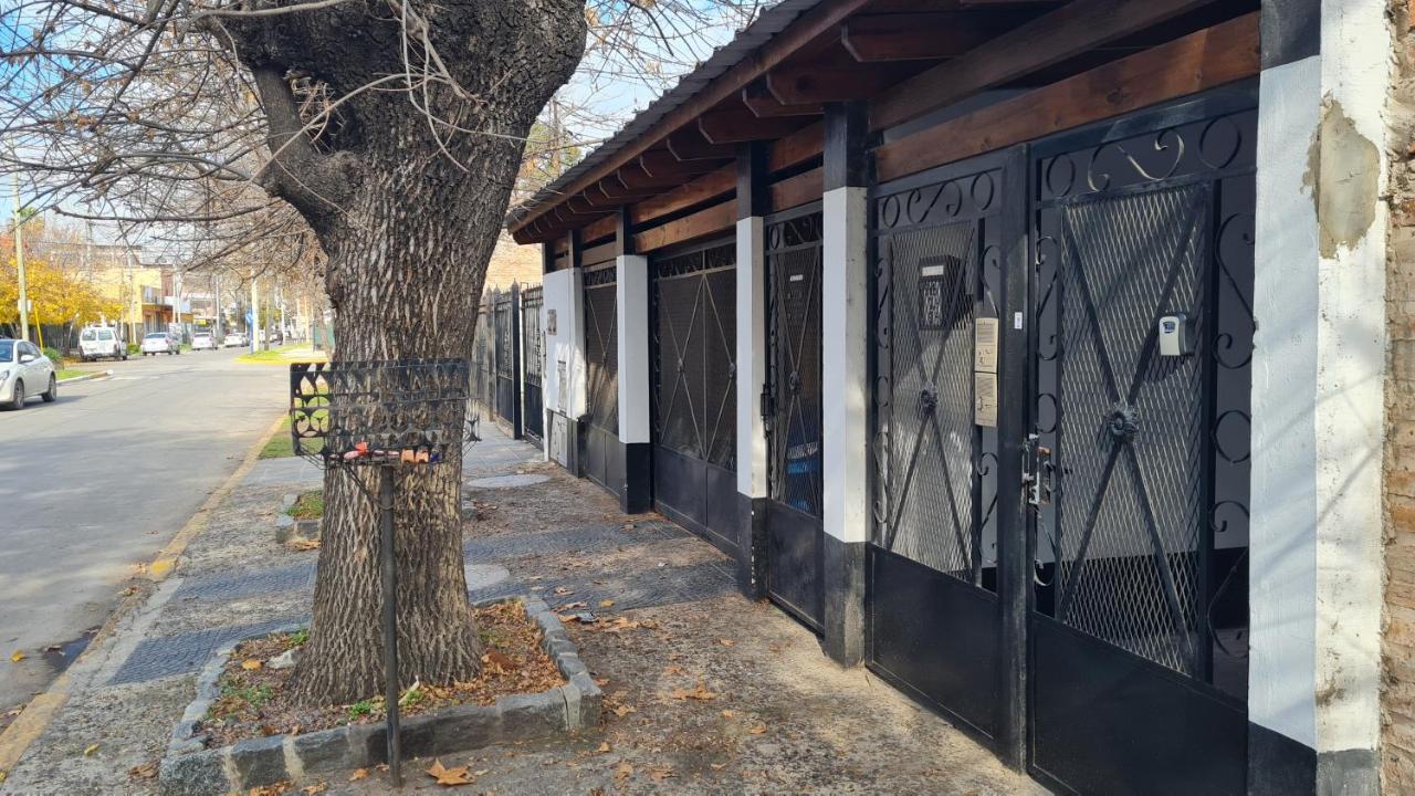 Апартаменти Departamento Privado Cerca Del Aeropuerto Есейса Екстер'єр фото